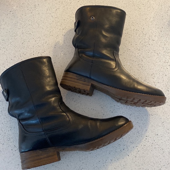 Tara M. Leather boots - Picture 2 of 16